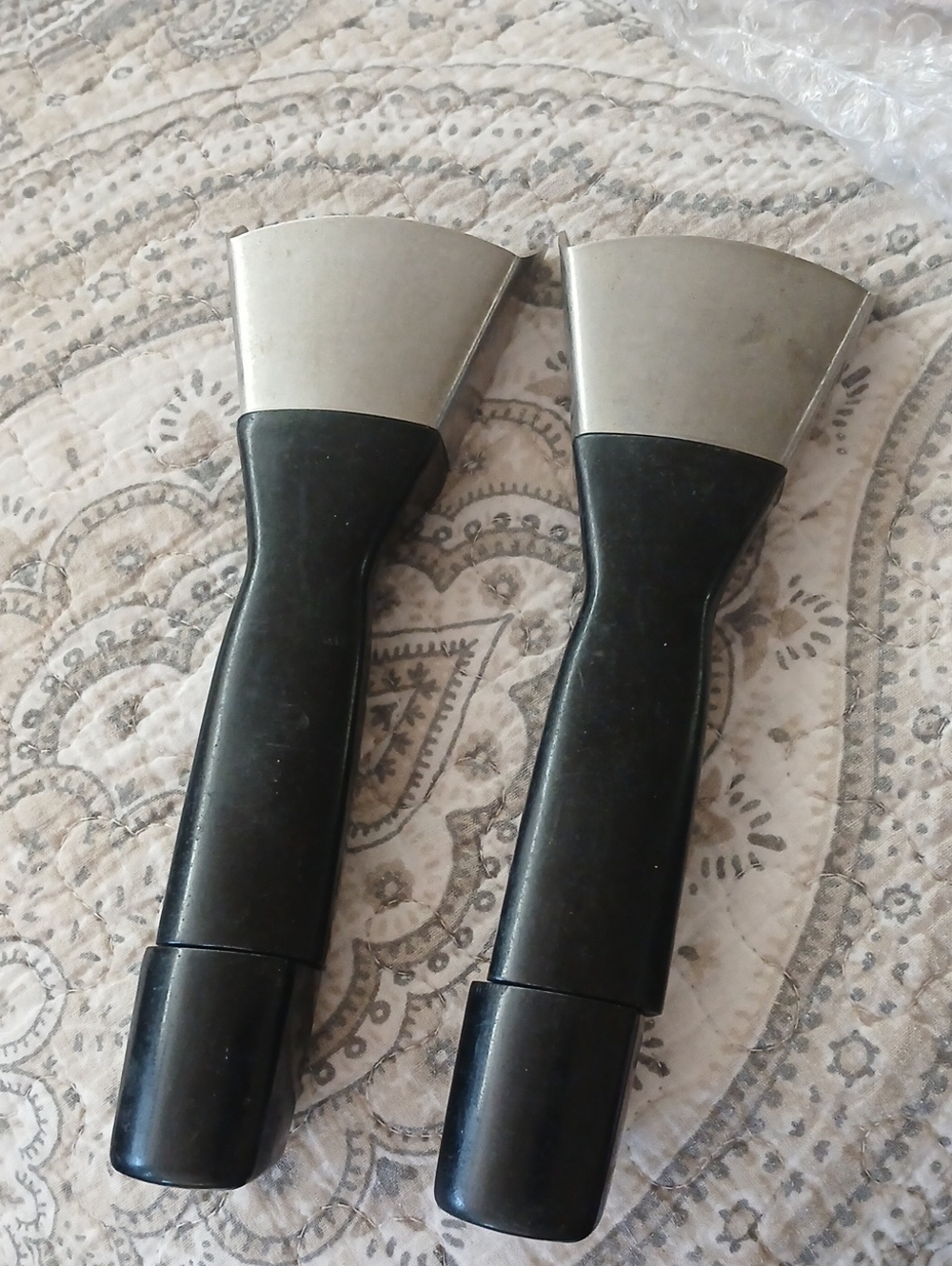 Black & Silver Corningwear Multipurpose Handle Set